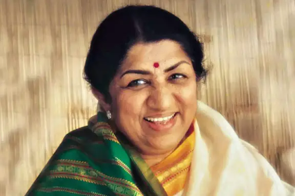 lata mangeshaka is the most famous singer in india